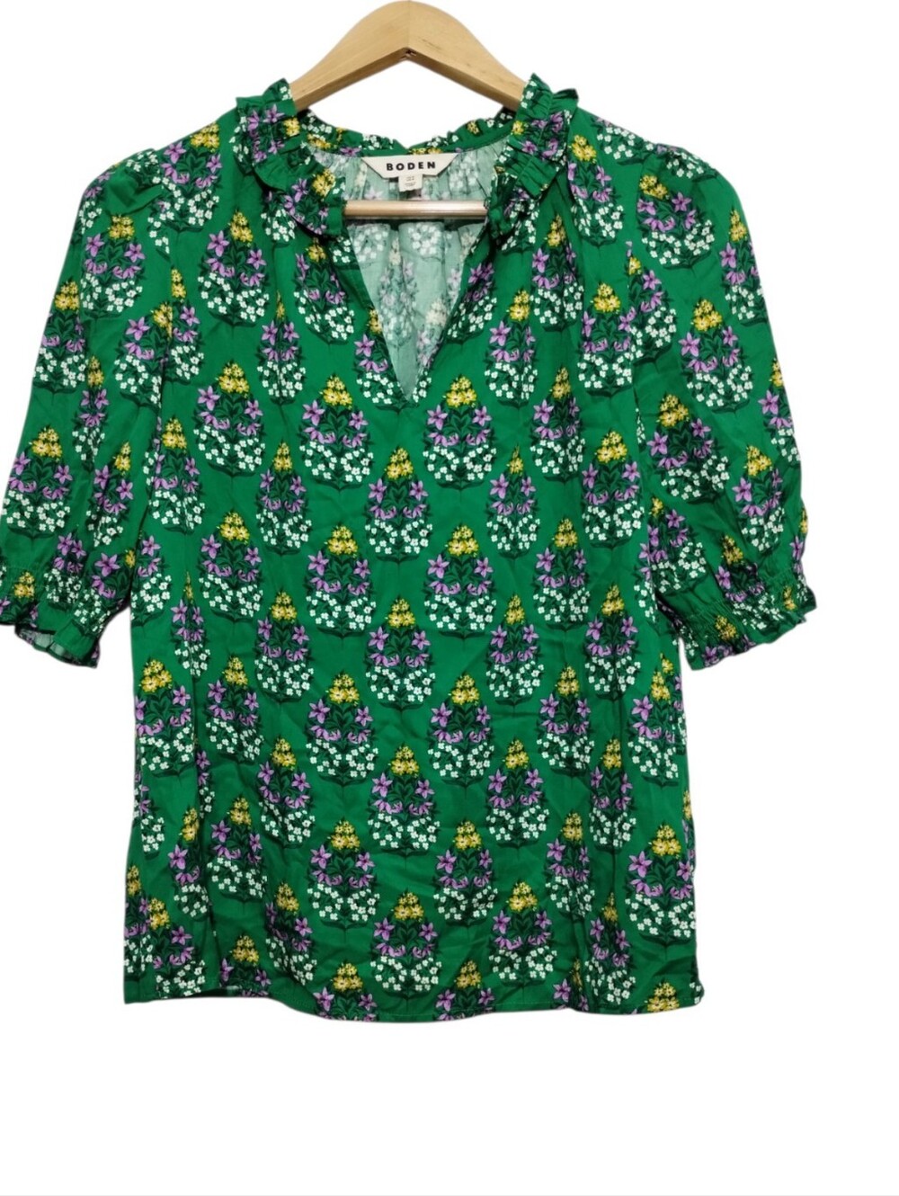 BODEN Ria Short Sleeve Blouse Womens 4 in the Emerald Wildflower Bouquet Boho
